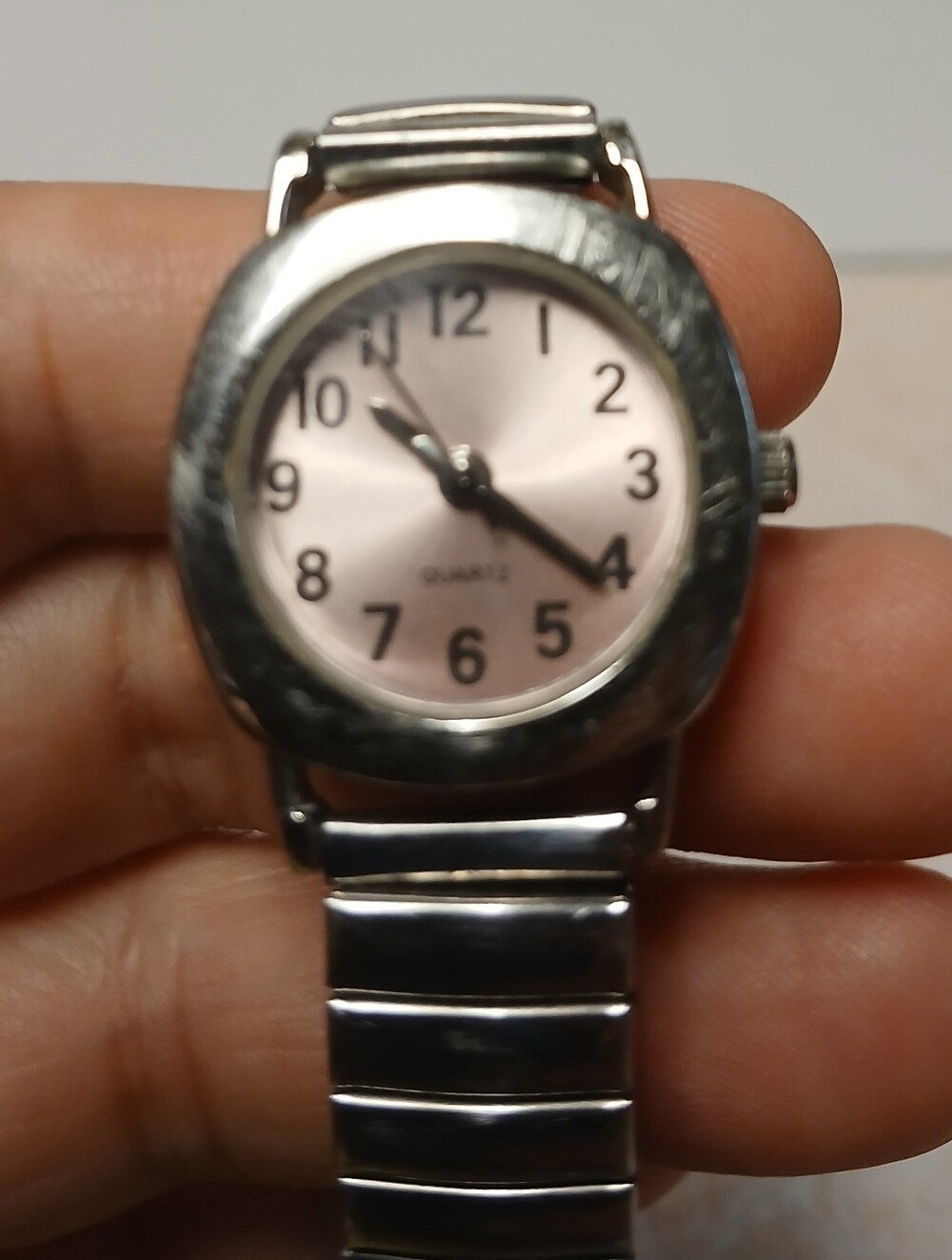 Silver Stretch Band Quartz Watch with Pink Dial